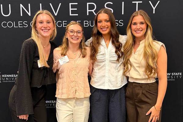Representation of the achievement named 'UNG student marketing team takes fourth at AMA event'.