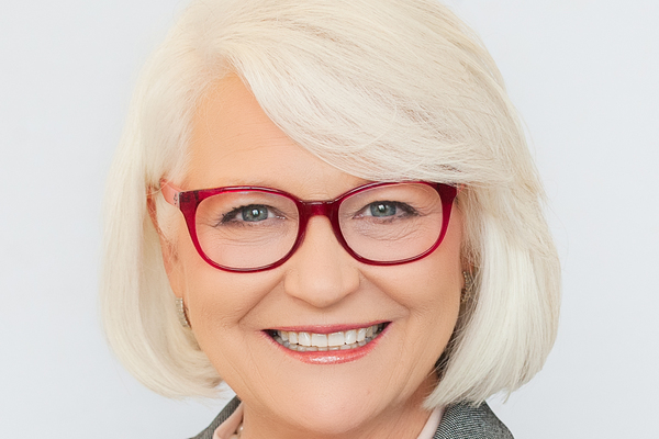 Dr. Debbie Murray