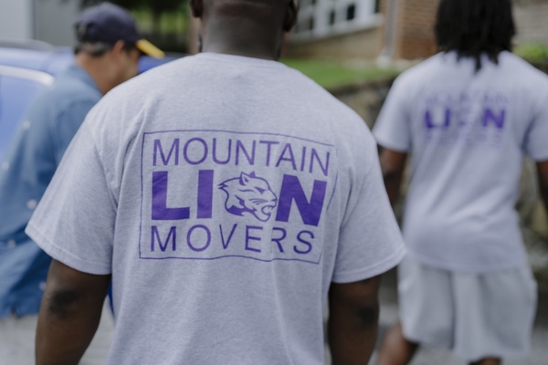 Faculty, staff, and student volunteers, also known as Mountain Lion Movers, will be on hand to help students move into their residence halls.
