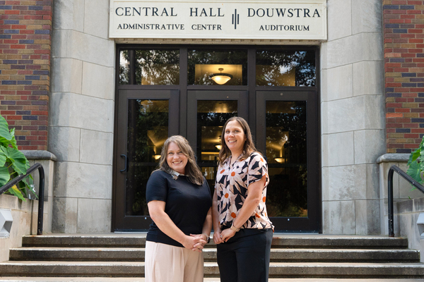 New faculty at Central College Erin Hannan and Sarah White Zimmerman ’07