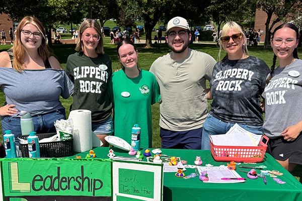 Representation of the achievement named 'Payton Sciere pays leadership development forward to other SRU students'.