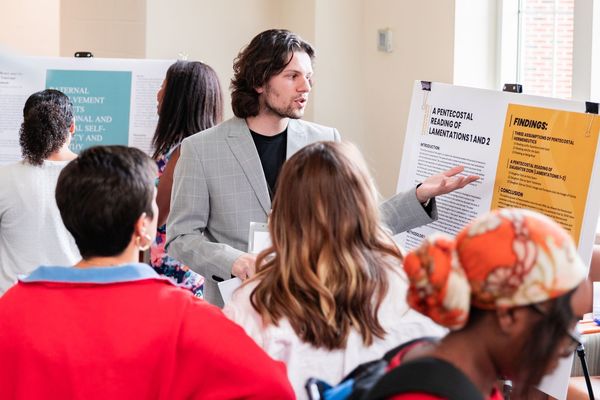 A student presents research during the 2025 McNair-Ledford Undergraduate Research Symposium at Lee University. This year’s symposium will feature student research from a variety of disciplines on Thursday, Sept. 17.