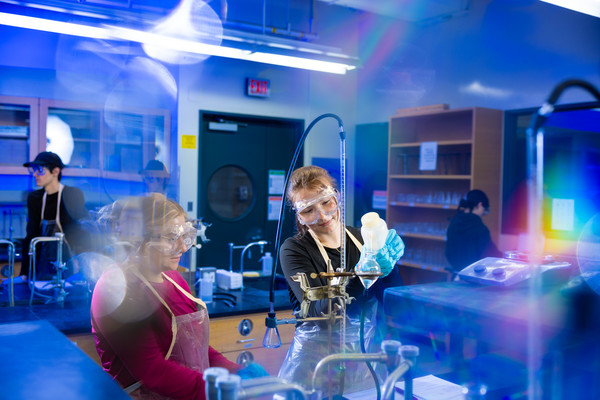 UB researchers in a lab.