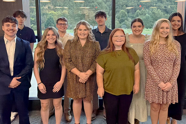 Representation of the achievement named 'UNG honors Blue Ridge Campus scholarship recipients'.