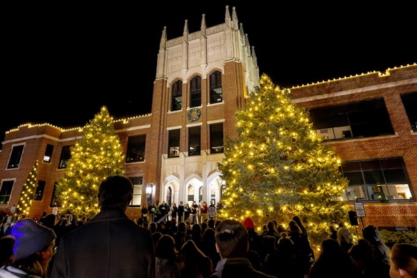 Weller_Tree_Lighting.jpg