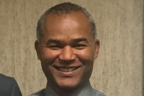 Representation of the achievement named 'Sarayuth Pinthong receives a student leadership award from Central Penn College'.