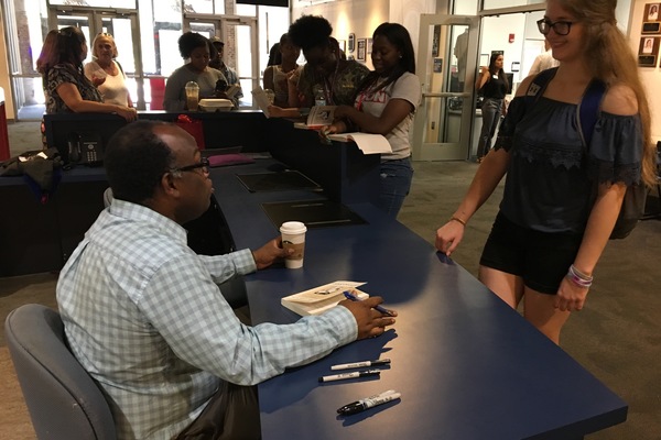 Book signing freshman convo