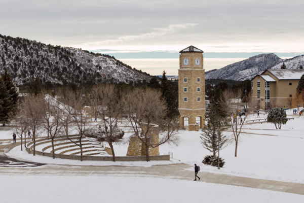 Representation of the achievement named 'New students enroll at Fort Lewis College'.