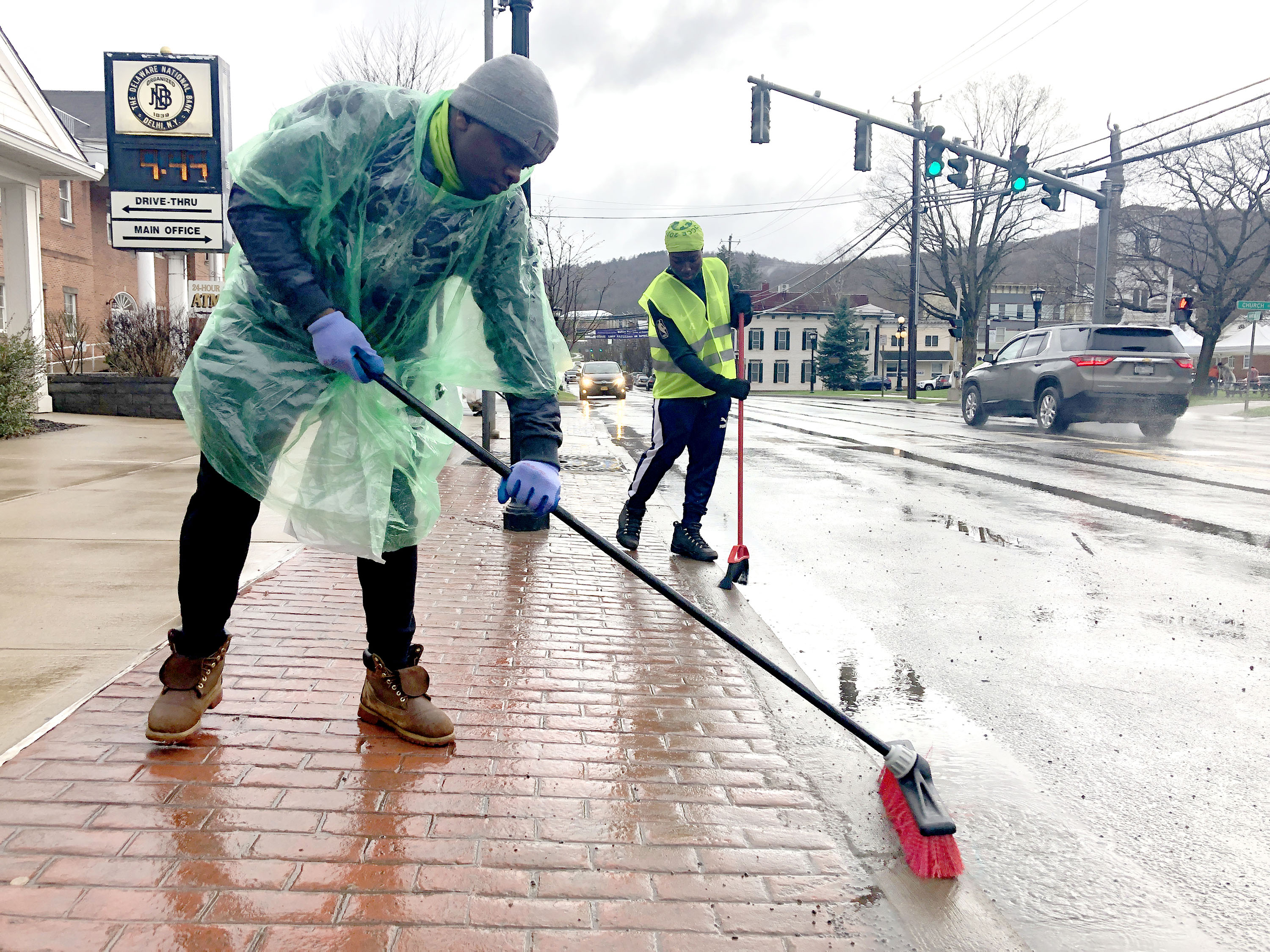 Suny Delhi Celebrates Earth Day With Community Service More Than One Hundred Suny Delhi Students Spent A Rainy Saturday Taking Part In Community Service By Riikka Olson Delhi Ny 04 22 2019 More Than One Hundred Suny Delhi Students Spent Seo in vaishali seo in delhi. suny delhi