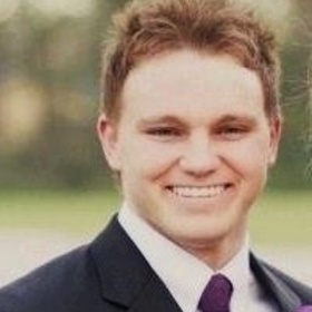 Derek Hamburger’s headshot.