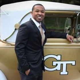 Austin Hope’s headshot.