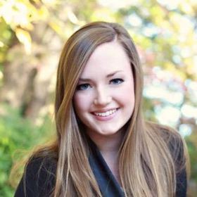 Kelly McCarthy’s headshot.