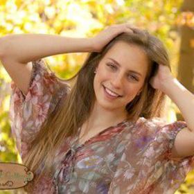 Elizabeth Stayduhar’s headshot.