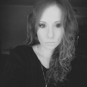 Amber Oliver’s headshot.