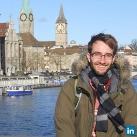 Leland Bond’s headshot.