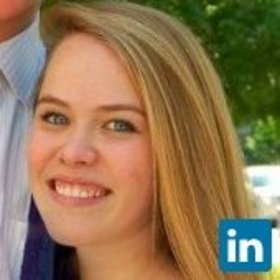 Emily Currie’s headshot.