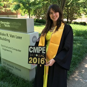 Jennifer Hunter’s headshot.