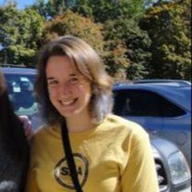 Isabelle Vernon’s headshot.