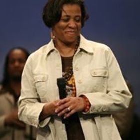 Maria Owens’ headshot.