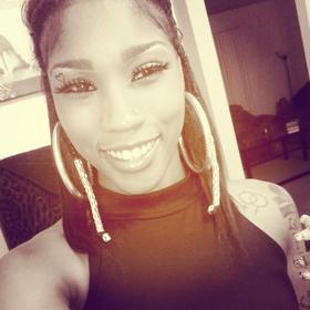 Joyvania Thomas’ headshot.