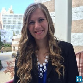 Laura Litsas’ headshot.