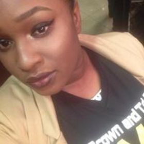 Shoanda Brown’s headshot.