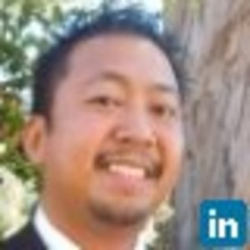 Zduy Chu’s headshot.