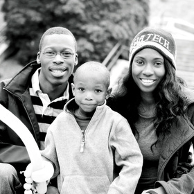 Roeshea Thomas’ headshot.