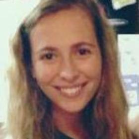 Kelly Albano’s headshot.