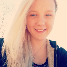 Darina Sikhovska’s headshot.