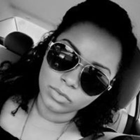 Rossanna Hernandez Mitchell’s headshot.