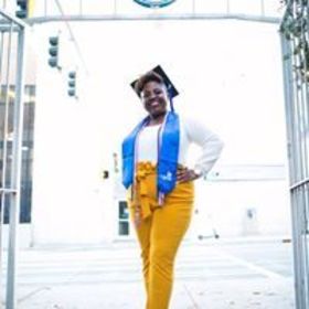 Angela Robinson’s headshot.