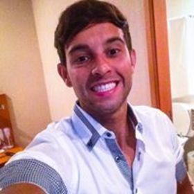 Thalles Silva’s headshot.
