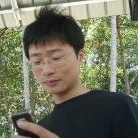 Feng Zhou’s headshot.