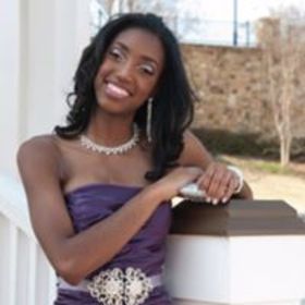 Jade Lewis’ headshot.