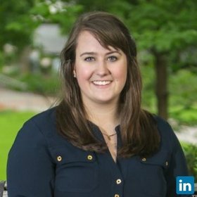 Elizabeth Schunk’s headshot.