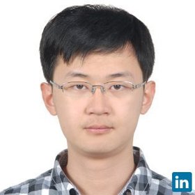 Hongduo Zhou’s headshot.
