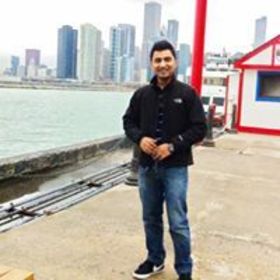 Alizain Charania’s headshot.