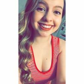 Anna Camp’s headshot.