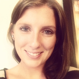 Lindsay Schwartz’s headshot.