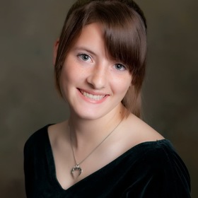 Tara Schuyler’s headshot.