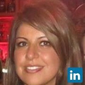 Nazanin Ashori’s headshot.