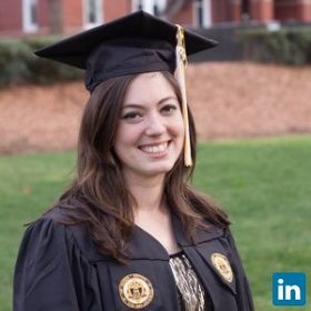 Alyssa Toombs’ headshot.