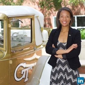 Angelique Edwards’ headshot.