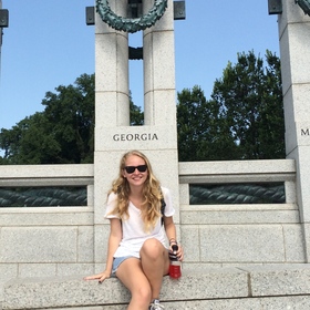 Elizabeth Ball’s headshot.