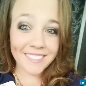 Mallie Powell’s headshot.