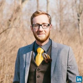 Alexander Von Moll’s headshot.