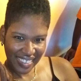 Tionna Davis’ headshot.