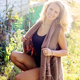 Bailey Pinholster’s headshot.