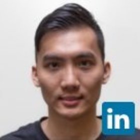 Duc Le’s headshot.